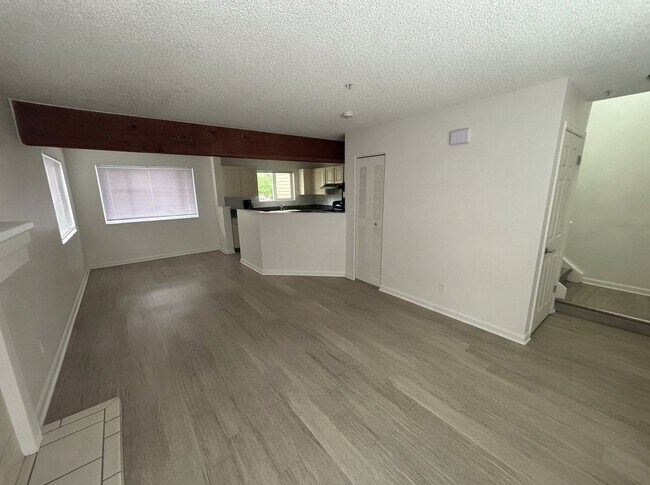 Building Photo - 694 Walden Cir