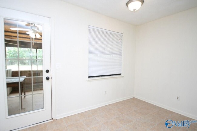 Building Photo - 118 Dexter Cir