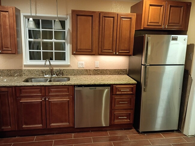 Building Photo - 4404 Monna St