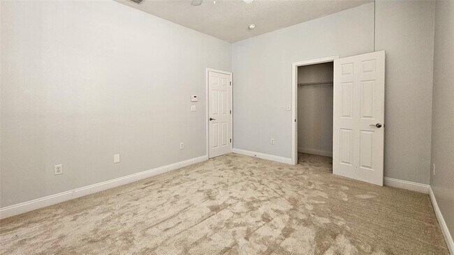 Building Photo - 608 S Matanzas Ave