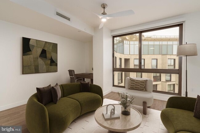 Building Photo - 1630 Columbia Rd NW