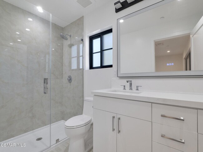 Building Photo - 3190 Los Robles Rd