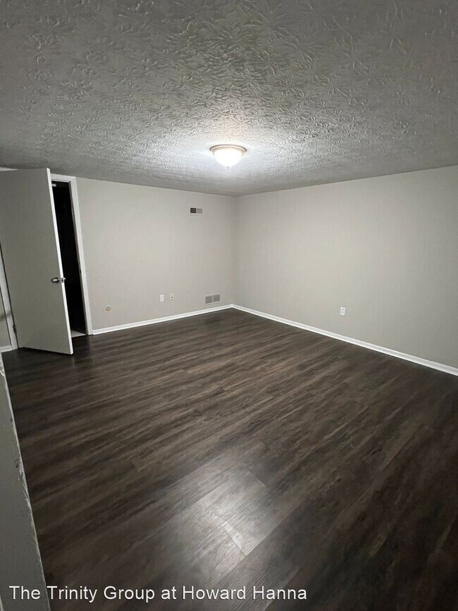 Building Photo - 2 br, 1.5 bath House - 5340 Shiloh Drive