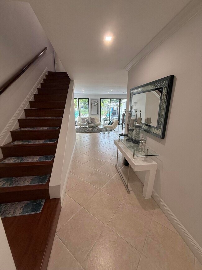 Building Photo - 12394 Westhampton Cir