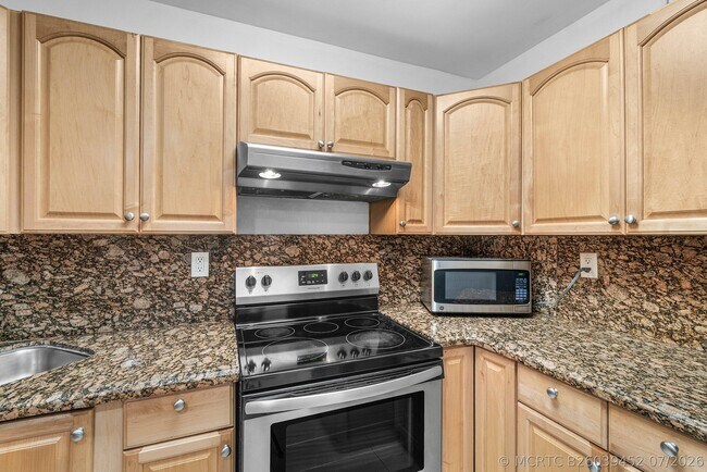 Building Photo - 8254 Severn Dr