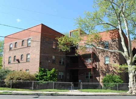 Building Photo - Parkview Gardens