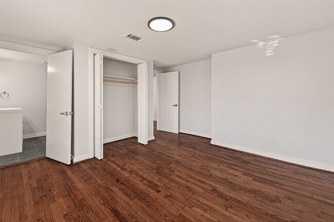 Building Photo - 754 Prosper St