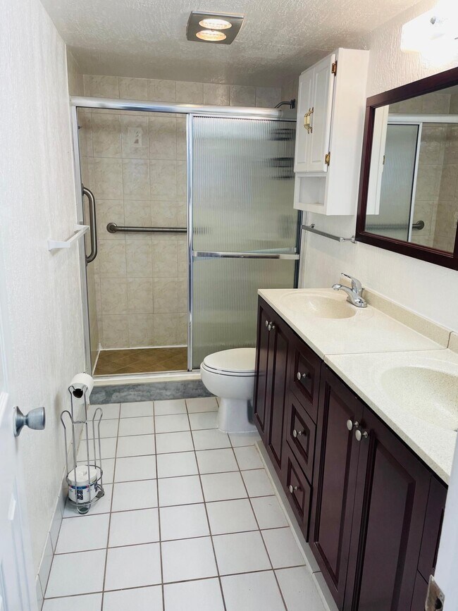 Building Photo - 4080 Tivoli Ct