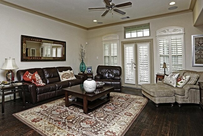 Building Photo - 4227 Dickson St