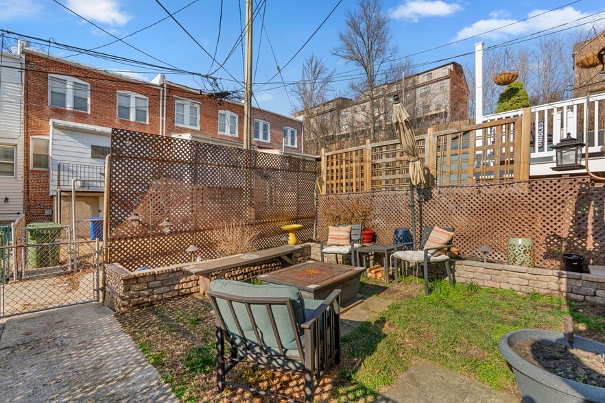 Building Photo - 1104 Weldon Ave