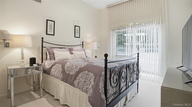 Building Photo - 15 Blueberry Ln