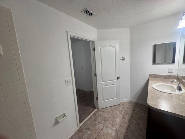 Building Photo - 2853 Adelaide Ct