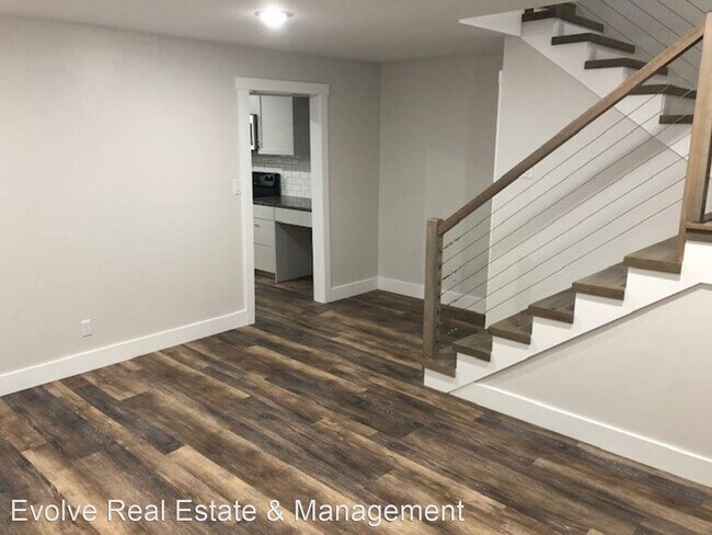 Building Photo - 2 br, 1 bath House - 1087 S Sarah Circle
