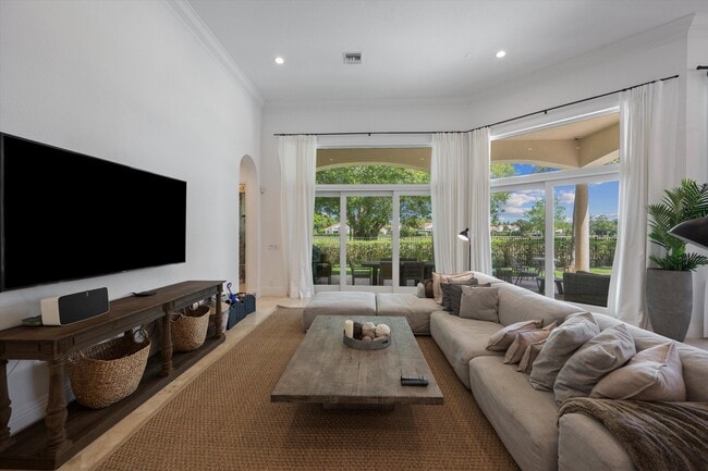 Building Photo - 12820 Mizner Way