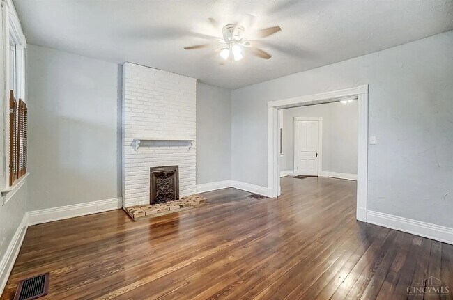 Building Photo - 2312 Norwood Ave