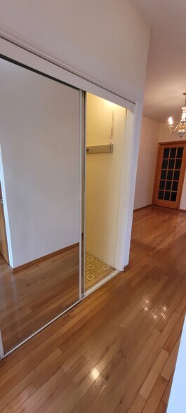 Walk-in Closet - 53 Clara St