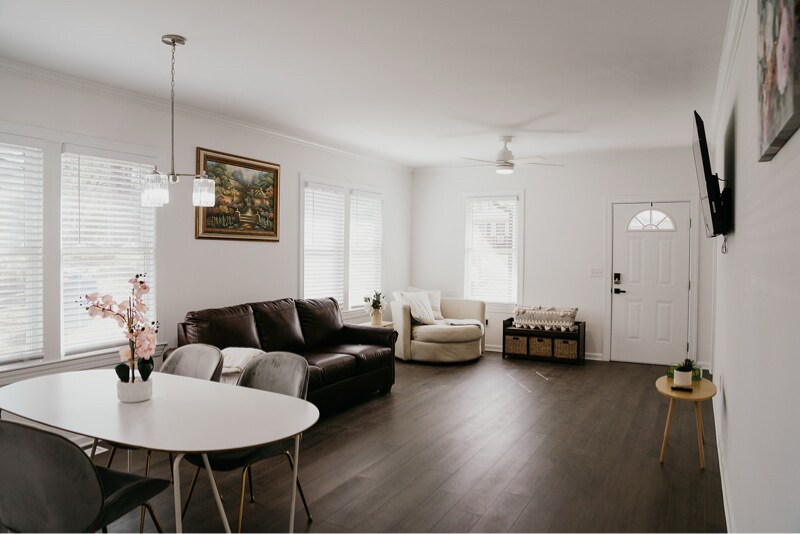 Building Photo - 1917 Faucette Ave