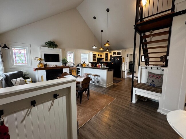 Building Photo - 1638 Stony Meadow Ln