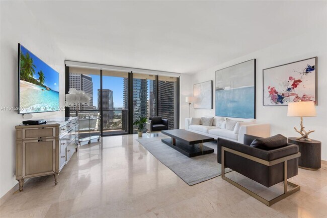 Building Photo - 88 SW 7th St