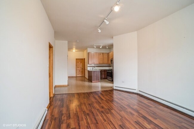 Building Photo - 6223 S Kenwood Ave