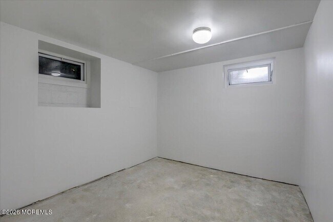 Building Photo - 8 Pullman Ave