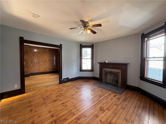 Building Photo - 3860 W 37th St