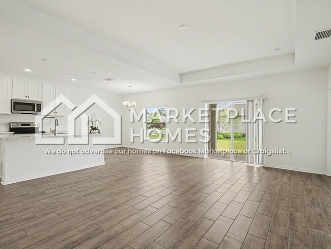 Building Photo - 5216 Senza Trl