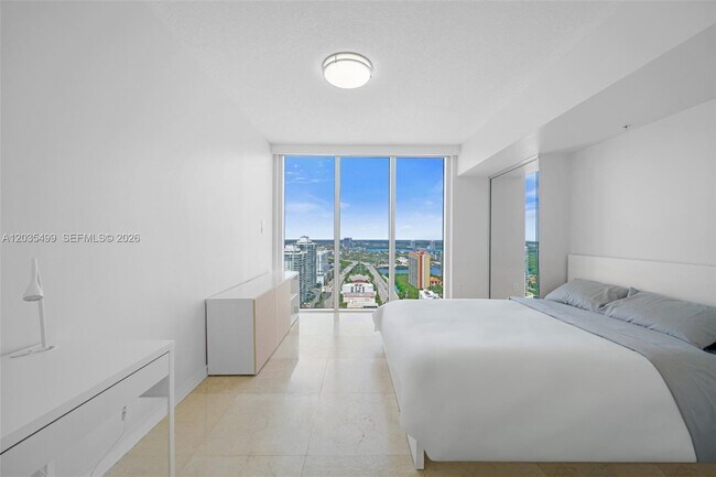 Building Photo - 16699 Collins Ave