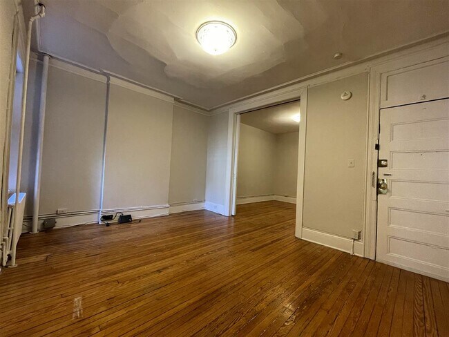 Building Photo - 1124 Washington St