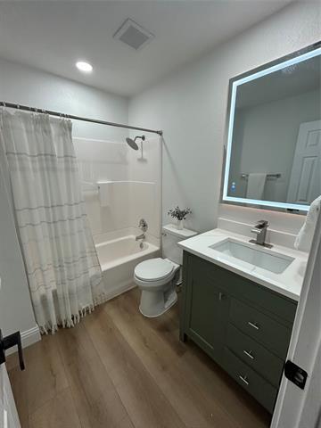 Building Photo - 822 Trevor Way