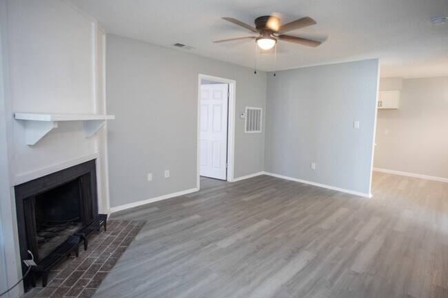 Building Photo - 103 Limoges St