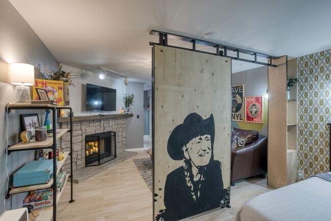 Building Photo - 61 S Sable Blvd