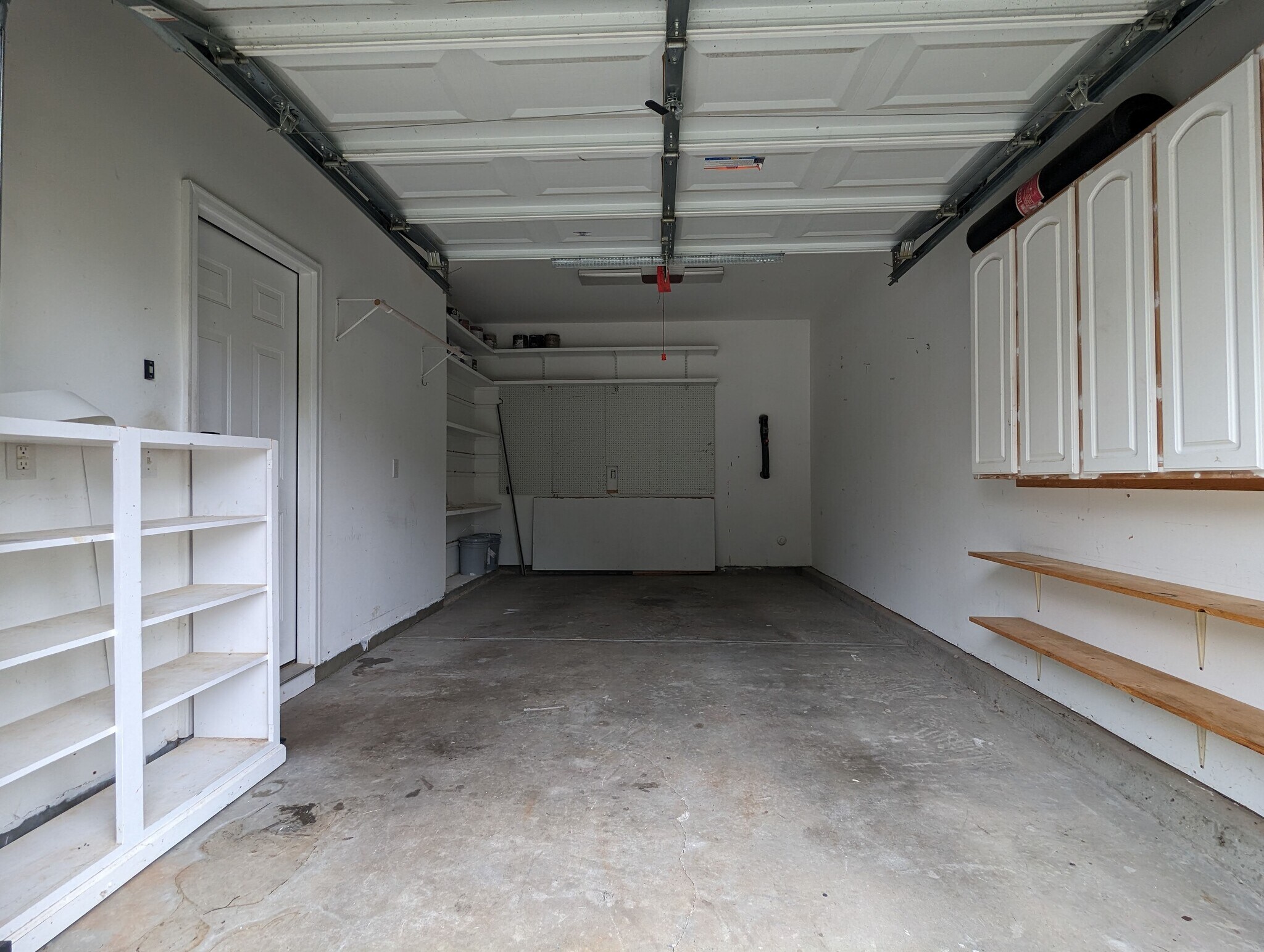 Garage with storage - 106 Chandler Chase Ct