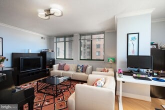 Building Photo - 414 Water St