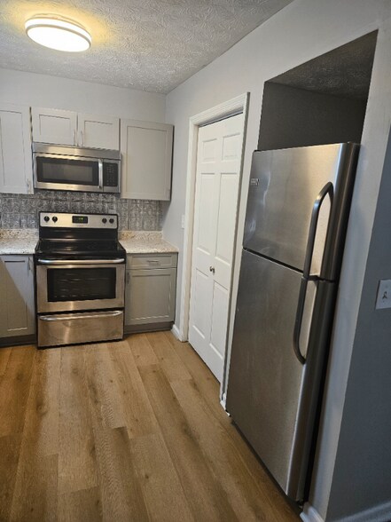 Building Photo - 1420 Villa Pines Ct NW