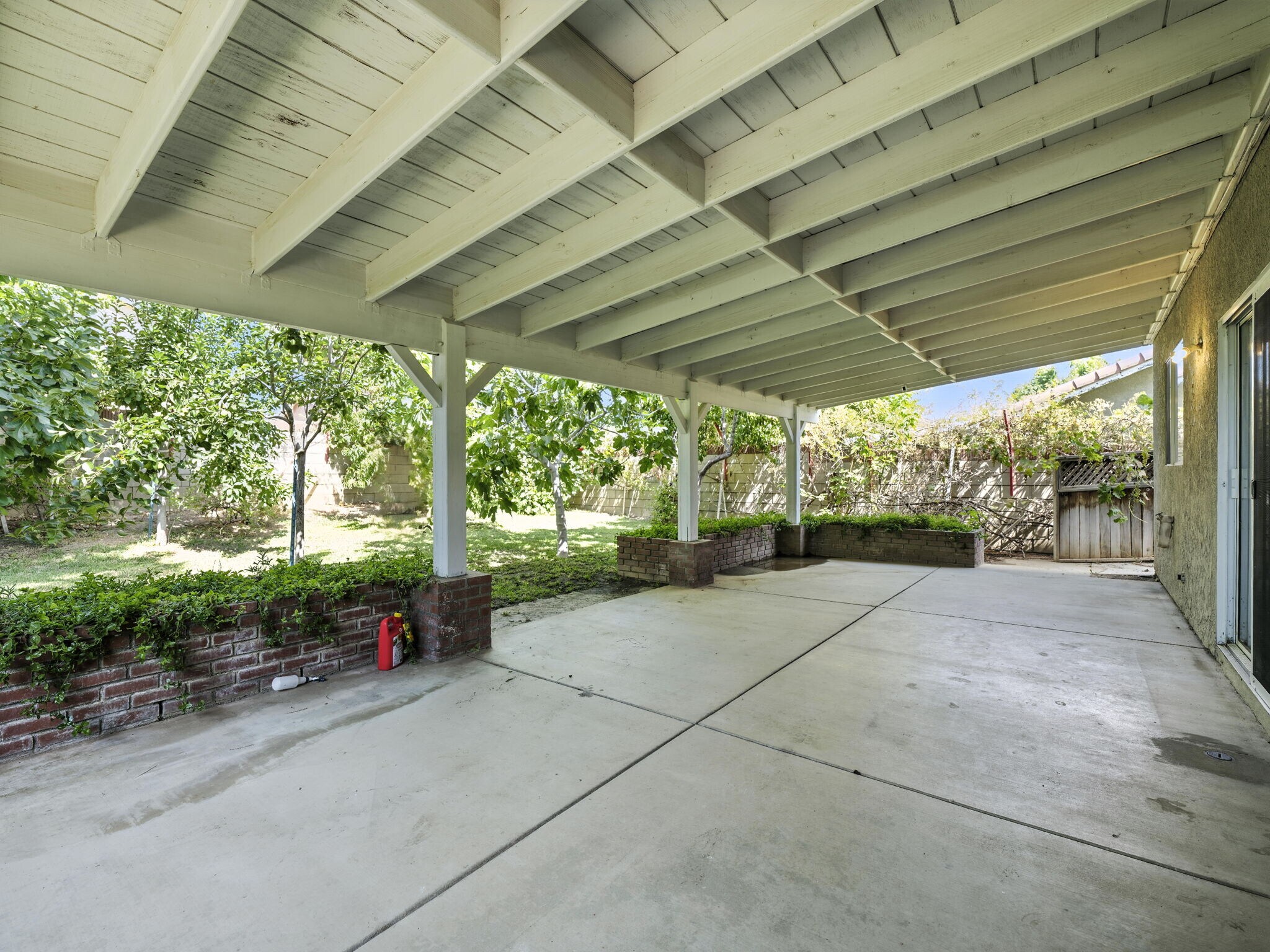 Building Photo - 44131 Sunmist Ct