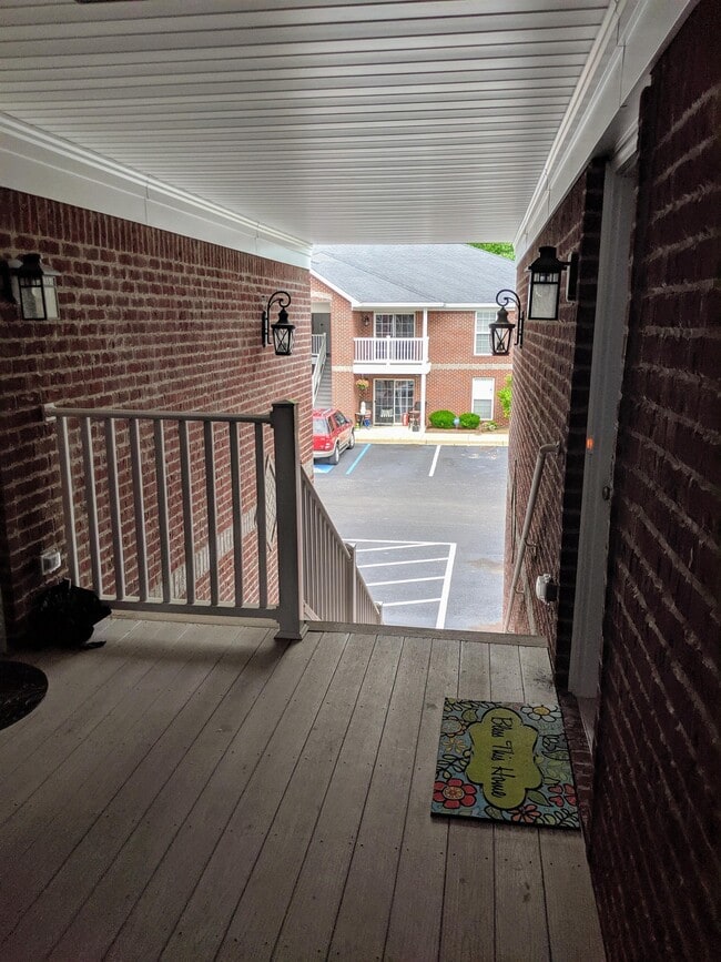Building Photo - 10501 Chariot Run Ct