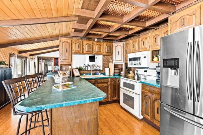 Fully Stocked Kitchen - 7590 Barrs Lake Rd