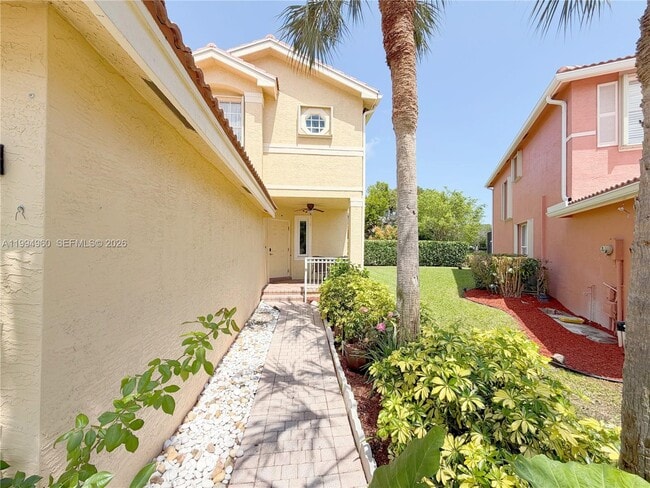 Building Photo - 5005 Northern Lights Dr