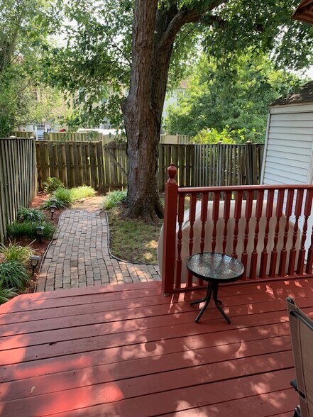 Building Photo - 3715 Hampton Ct