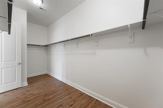 Building Photo - 10091 Black Maple Dr