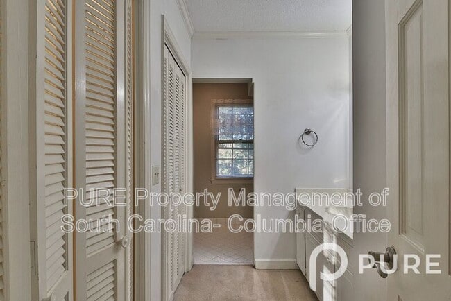 Building Photo - 5 Wotan Ln