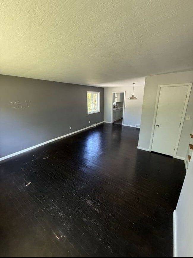 Building Photo - 8215 Crudele Dr