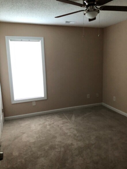 Building Photo - 141 Baileys Park Ln
