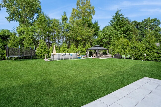 Building Photo - 105 Westervelt Pl