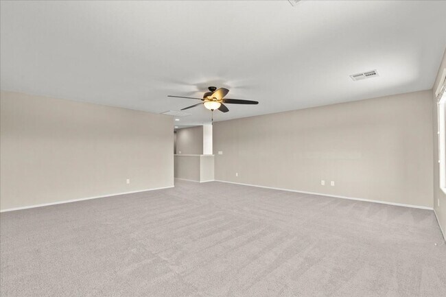 Building Photo - North Las Vegas Beauty – Roomy, Stylish, a...