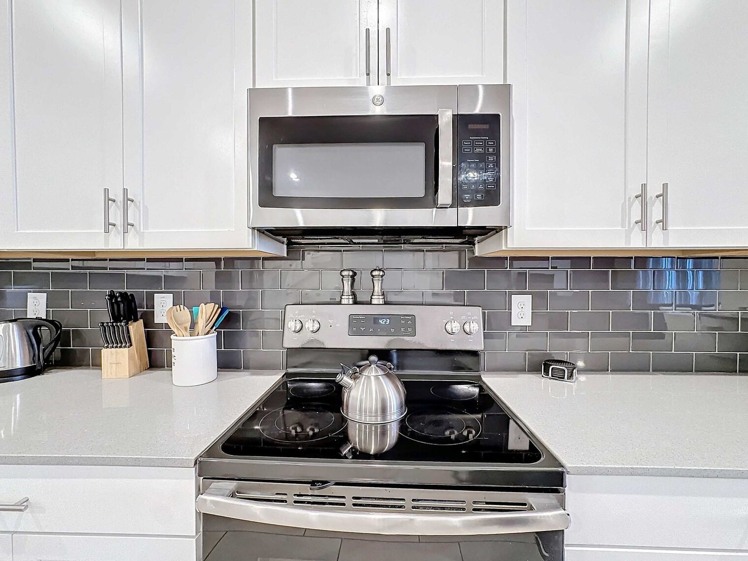 Building Photo - 1589 Flange Dr