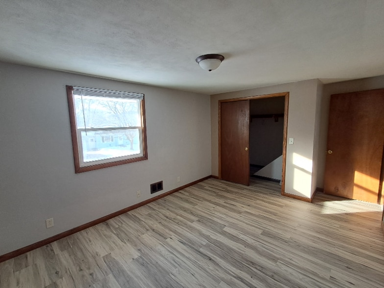 Building Photo - 2025 Texas Ave