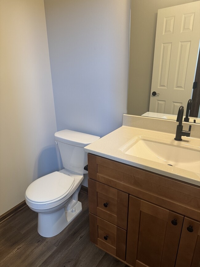 Building Photo - 321 W Samuel Ave