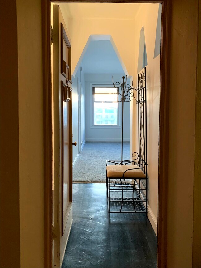 Building Photo - 631 O'Farrell St